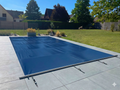 Welopool Rollschutzabdeckung VITROS PRO | rechteckig | pro m² | Nachtblau | Poolabdeckung Sicherheitsabdeckung Kindersicher Ganzjahresabdeckung Rollschutz Stabiles Aluminium
