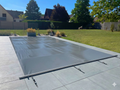 Welopool Rollschutzabdeckung VITROS PRO | rechteckig | 500 x 300 cm | Perlgrau | Poolabdeckung Sicherheitsabdeckung Kindersicher Ganzjahresabdeckung Rollschutz Stabiles Aluminium